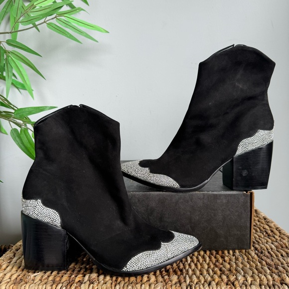 Schutz Tayenne Suede Embellished Western Boots in Black 8.5 - Picture 4 of 10